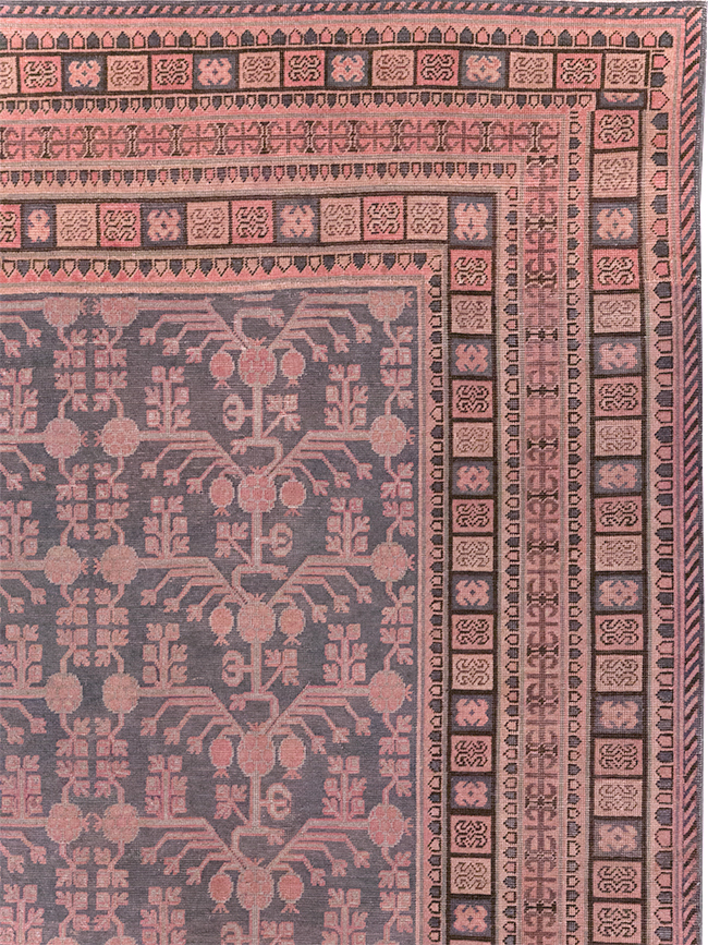 Antique East Turkestan Khotan Room Size Carpet, No.31505 - Galerie Shabab