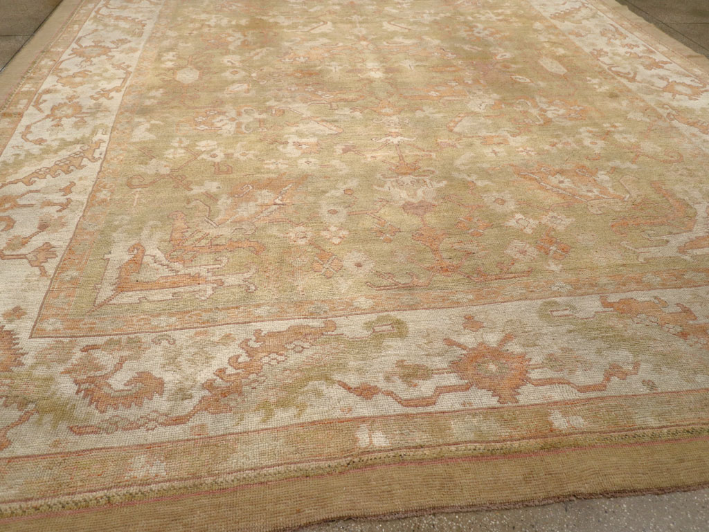 Antique Turkish Oushak Large Carpet, No.31507 - Galerie Shabab