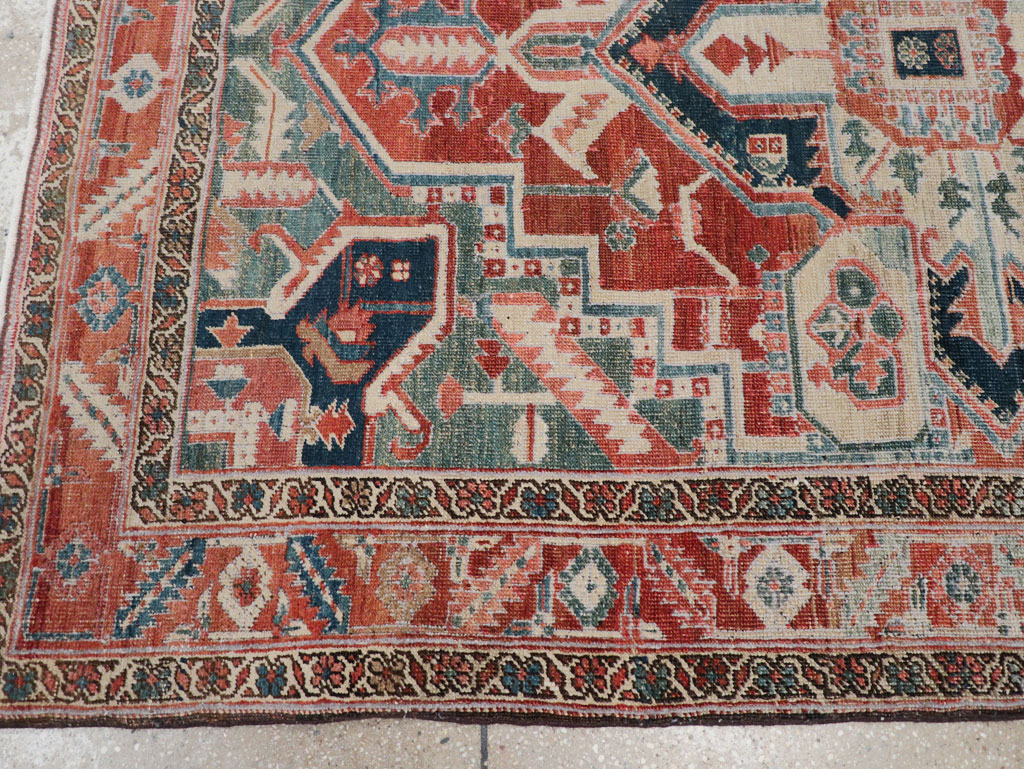 Antique Persian Heriz Accent Rug, No.31508 - Galerie Shabab
