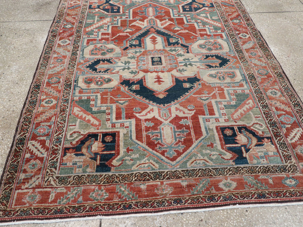 Antique Persian Heriz Accent Rug, No.31508 - Galerie Shabab