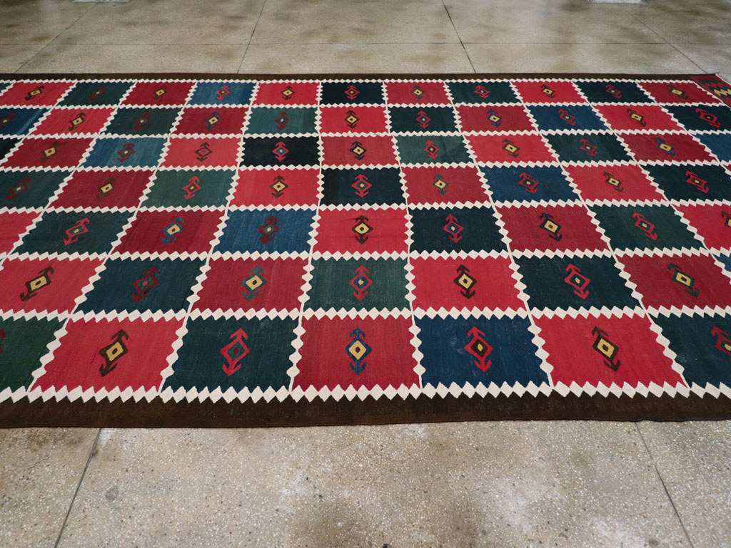 Vintage Turkish Kilim Long and Narrow Gallery Carpet, No.31509 - Galerie Shabab