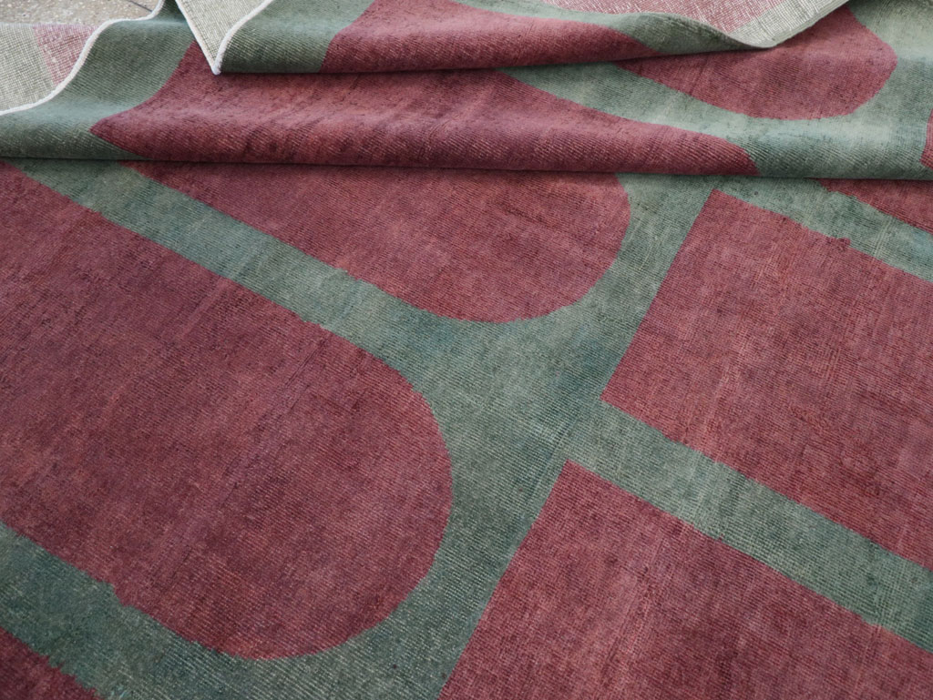 Vintage Turkish Art Deco Style Room Size Carpet, No.31514 - Galerie Shabab