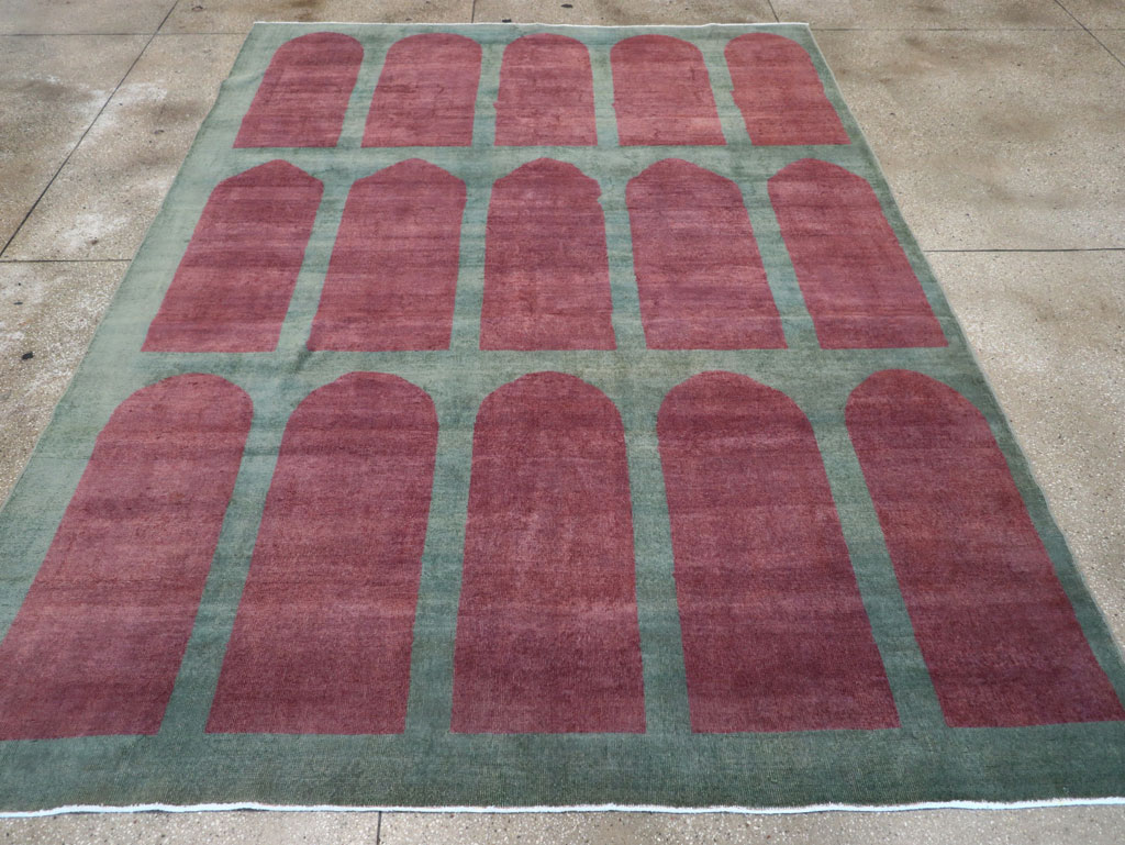 Vintage Turkish Art Deco Style Room Size Carpet, No.31516 - Galerie Shabab