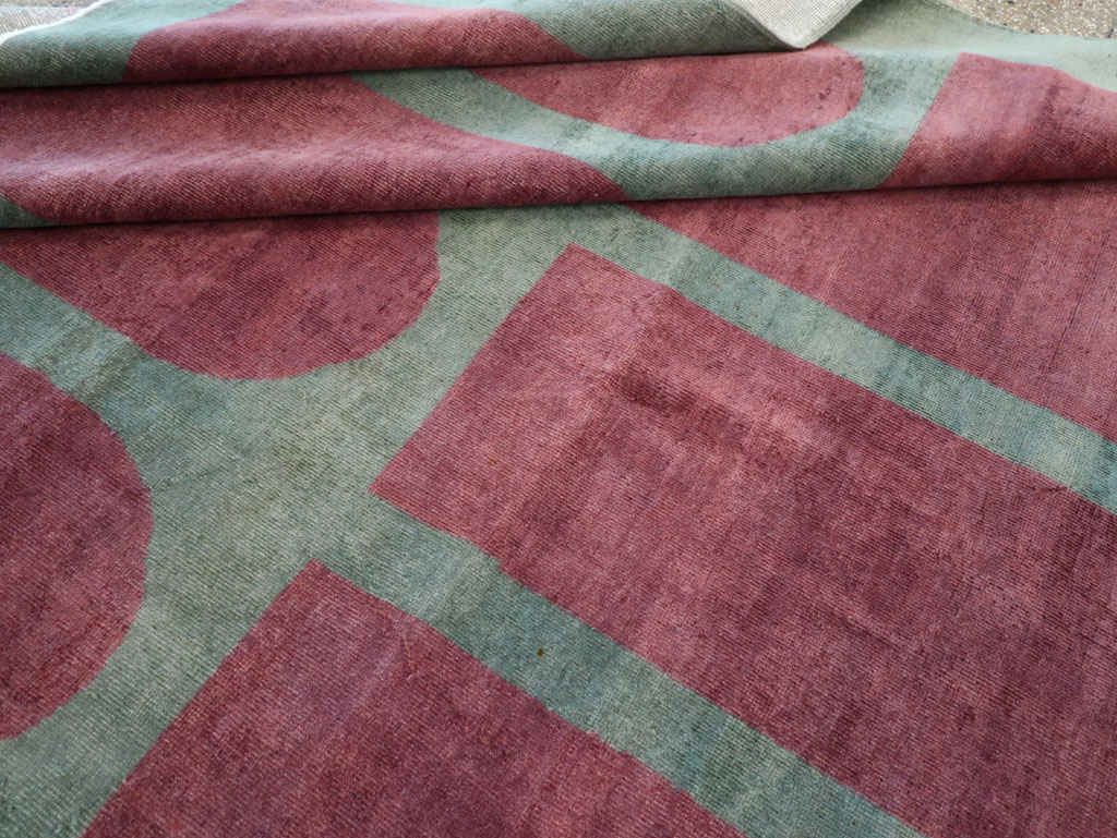 Vintage Turkish Art Deco Style Room Size Carpet, No.31516 - Galerie Shabab