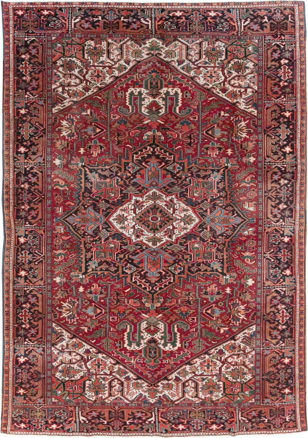 Vintage Persian Heriz Small Room Size Carpet, No.31519 - Galerie Shabab