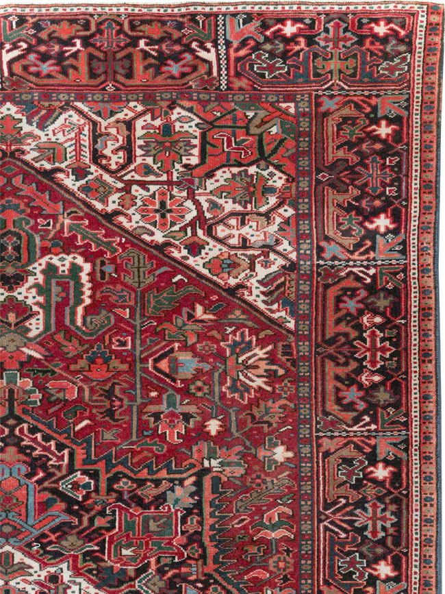 Vintage Persian Heriz Small Room Size Carpet, No.31519 - Galerie Shabab