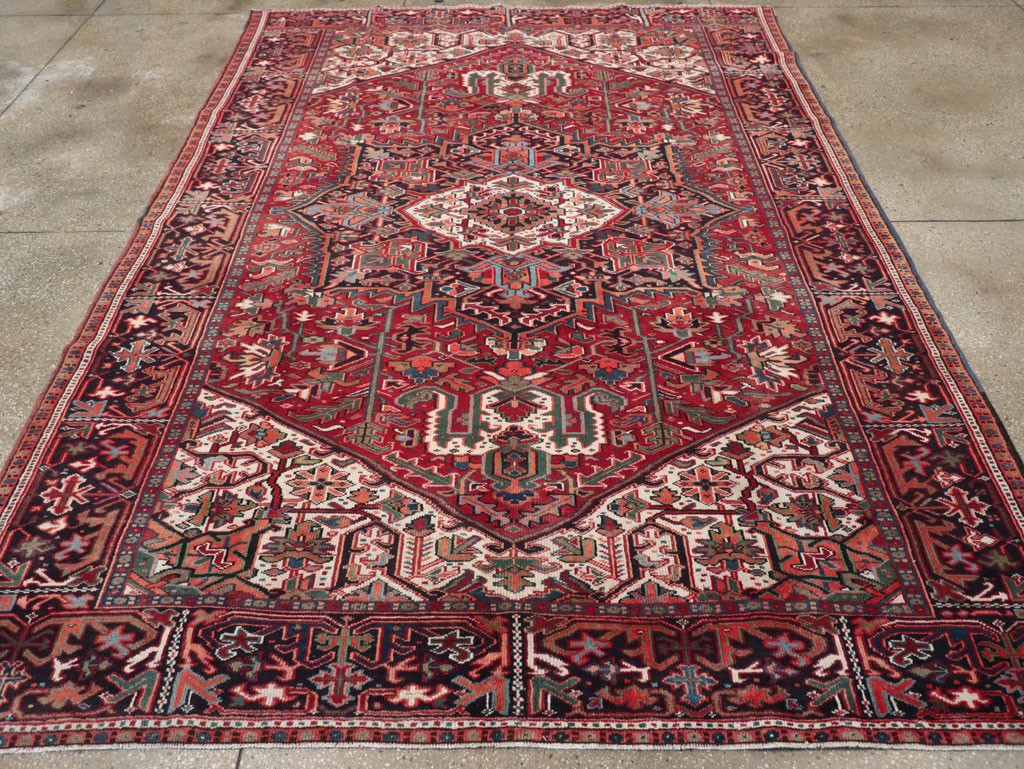 Vintage Persian Heriz Small Room Size Carpet, No.31519 - Galerie Shabab