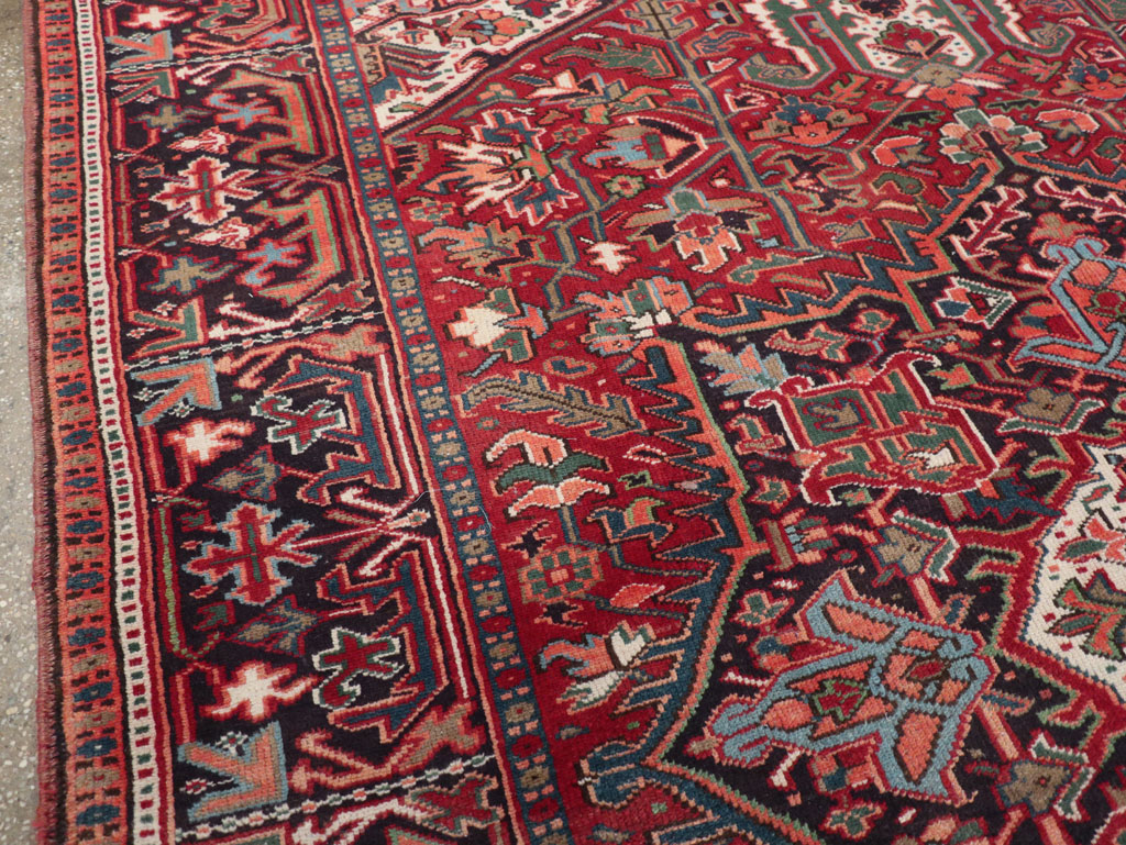 Vintage Persian Heriz Small Room Size Carpet, No.31519 - Galerie Shabab