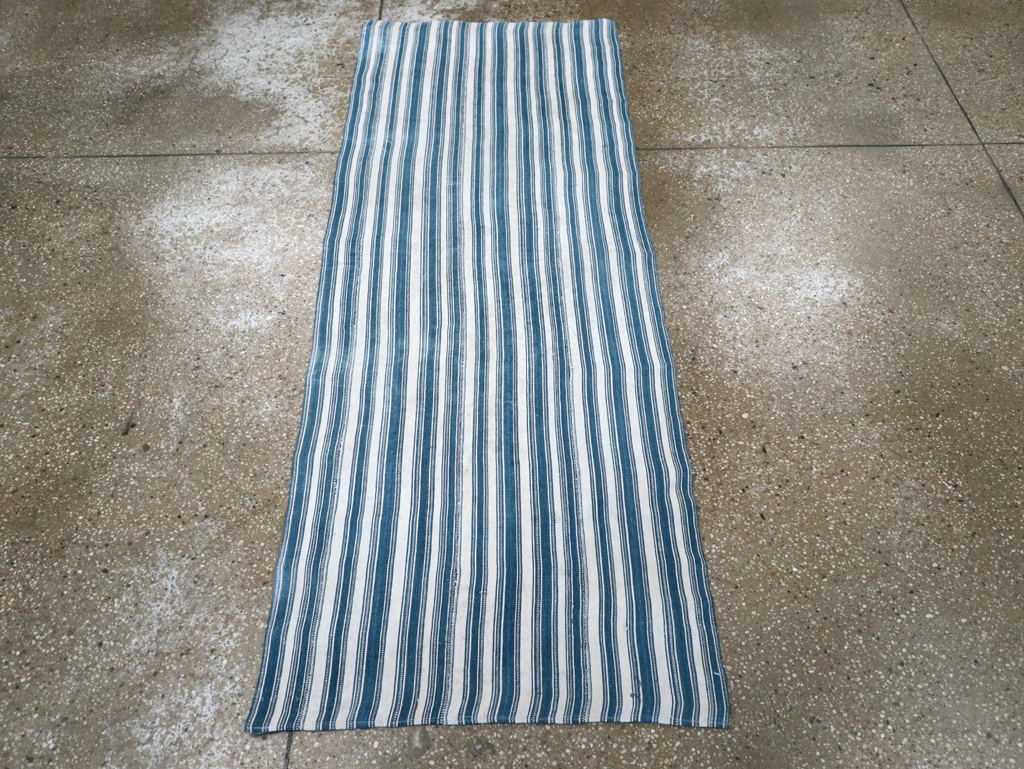 Vintage Persian Flatweave Kilim Throw Rug, No.31520 - Galerie Shabab