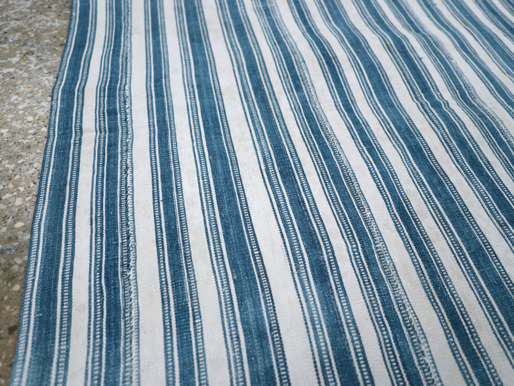 Vintage Persian Flatweave Kilim Throw Rug, No.31520 - Galerie Shabab