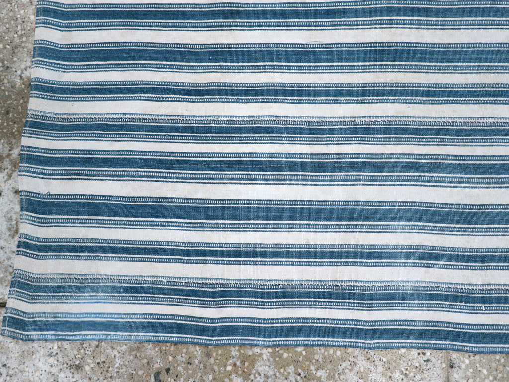 Vintage Persian Flatweave Kilim Throw Rug, No.31520 - Galerie Shabab