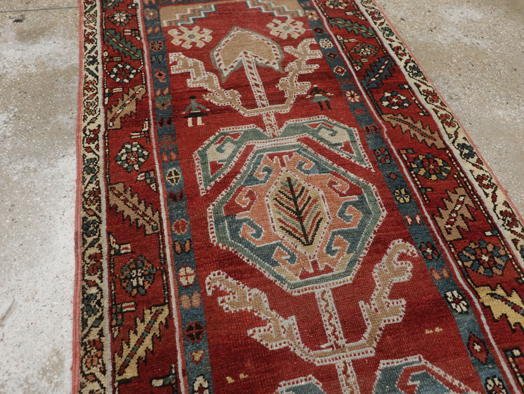 Antique Persian Bakshaish Runner, No.31522 - Galerie Shabab