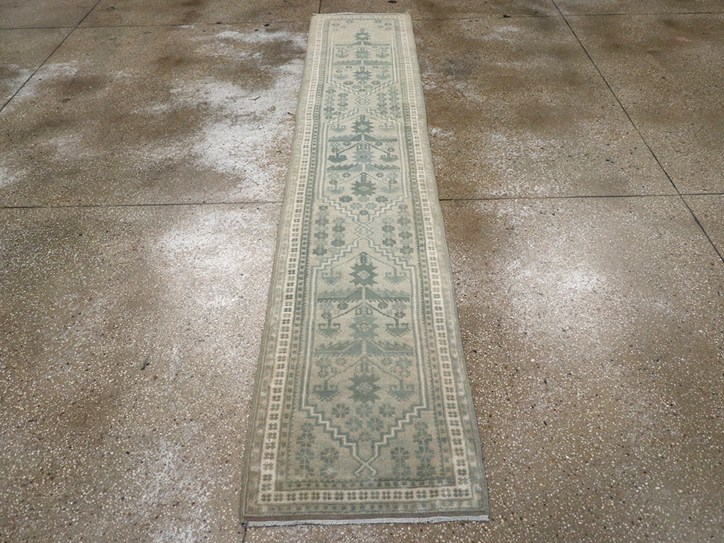 Vintage Turkish Anatolian Runner, No.31528 - Galerie Shabab