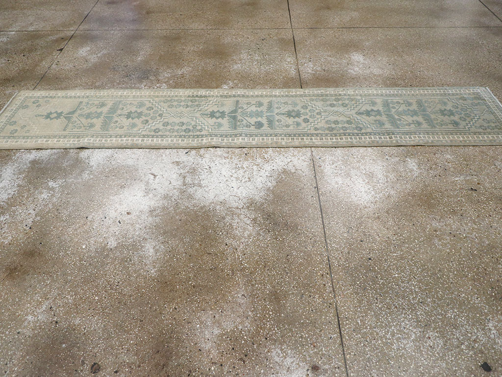 Vintage Turkish Anatolian Runner, No.31528 - Galerie Shabab