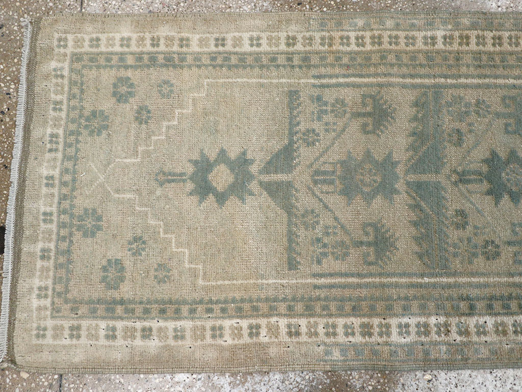 Vintage Turkish Anatolian Runner, No.31528 - Galerie Shabab