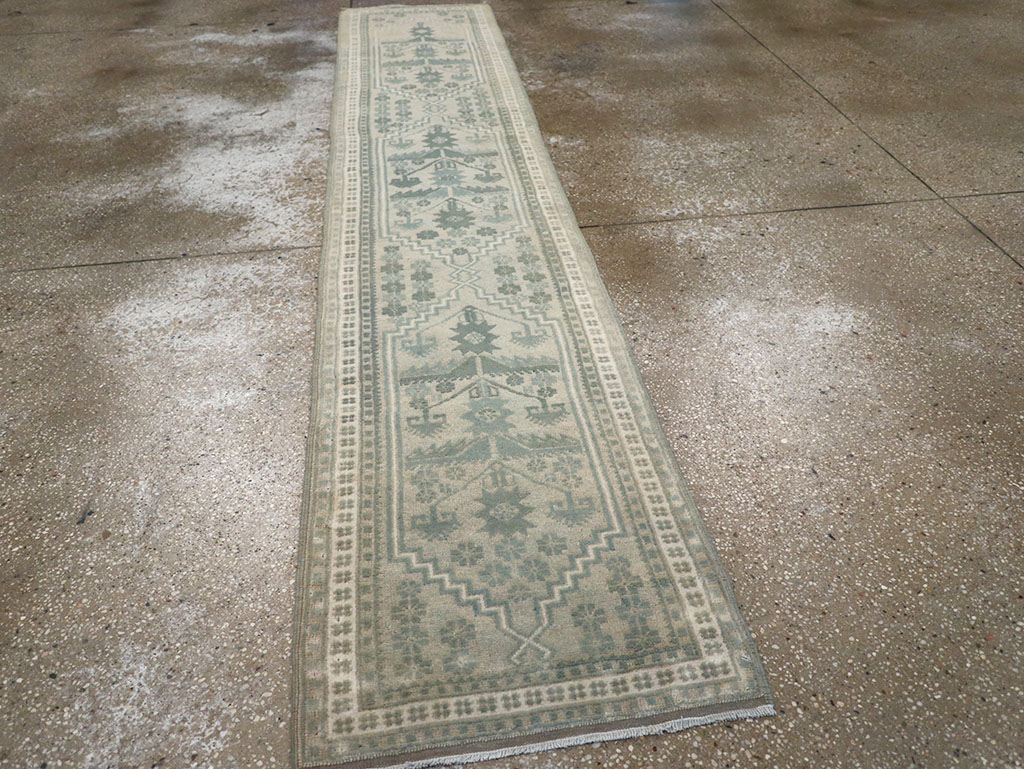 Vintage Turkish Anatolian Runner, No.31528 - Galerie Shabab