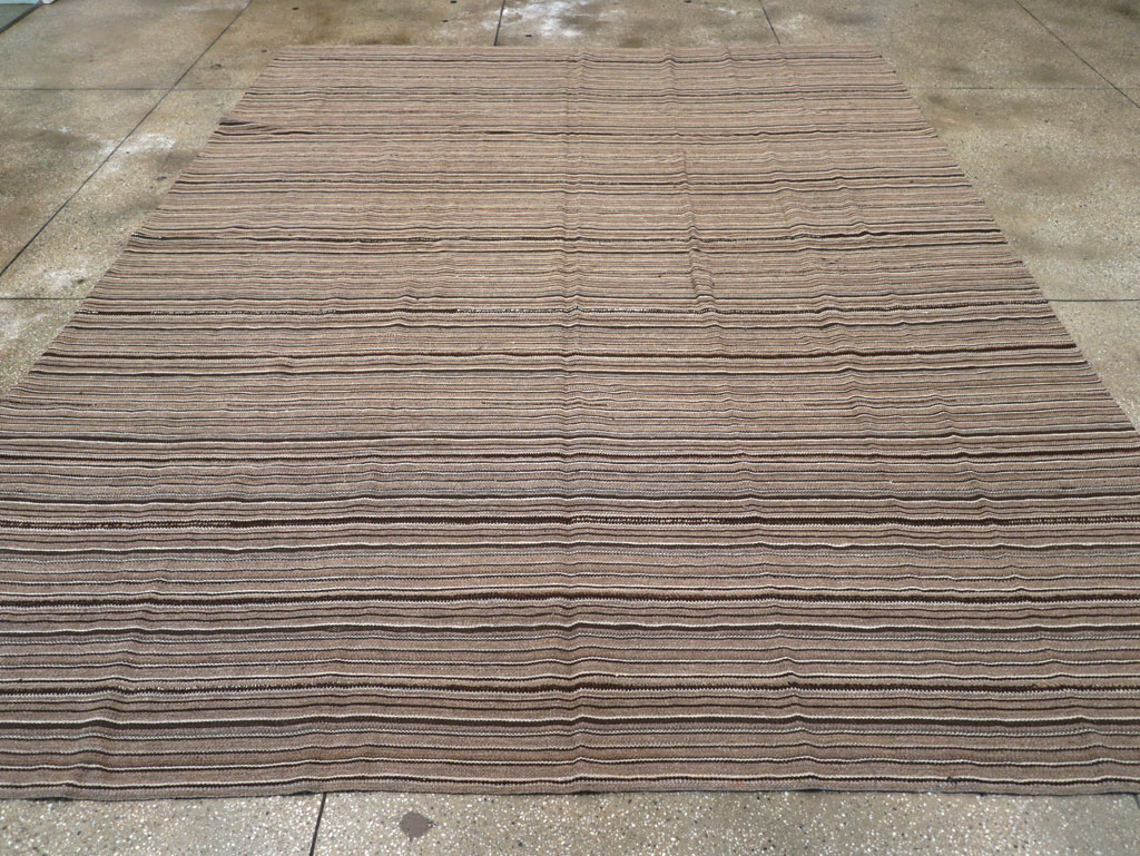 Vintage Turkish Flatweave Kilim Room Size Carpet, No.31530 - Galerie Shabab