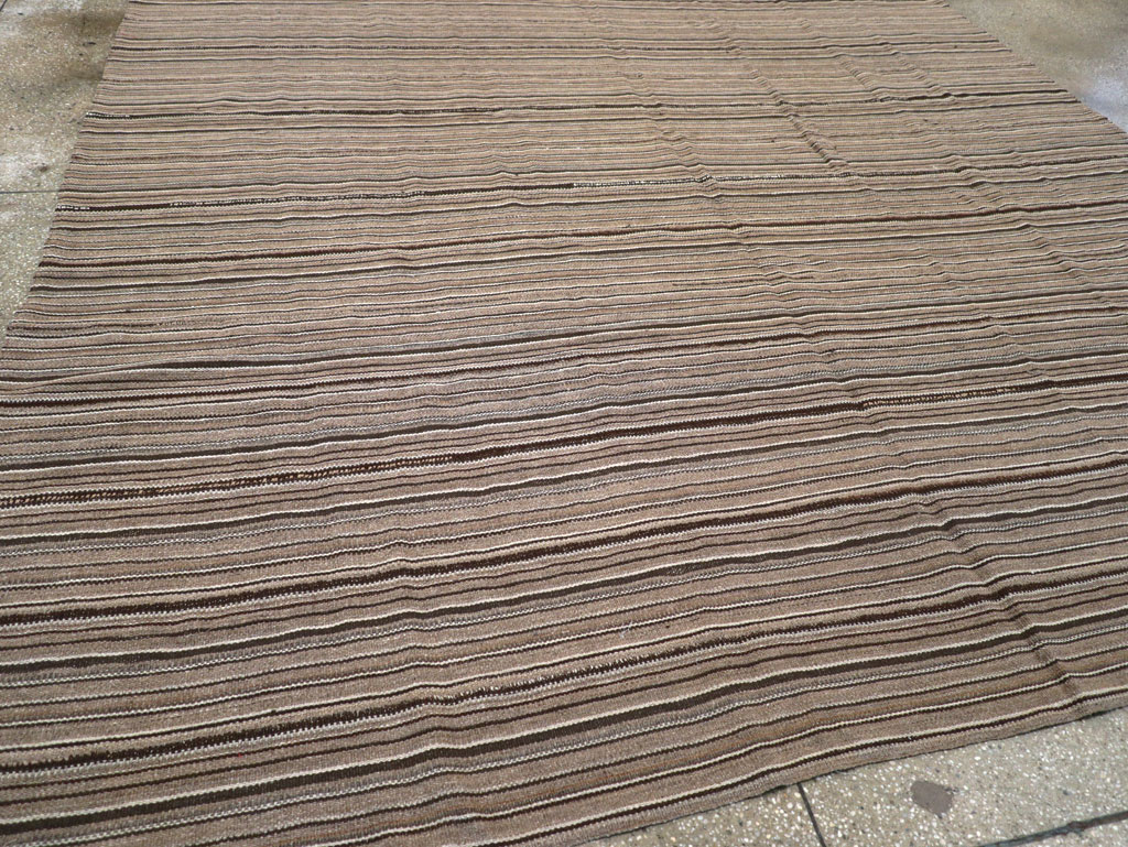 Vintage Turkish Flatweave Kilim Room Size Carpet, No.31530 - Galerie Shabab