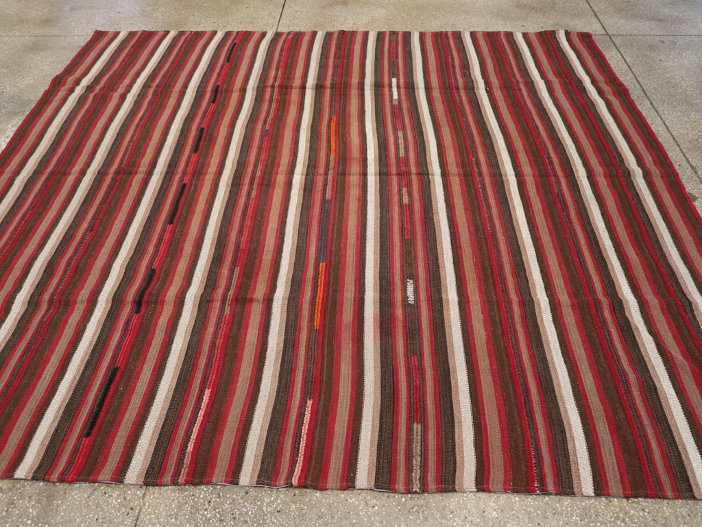 Vintage Turkish Flatweave Kilim Accent Carpet, No.31533 - Galerie Shabab