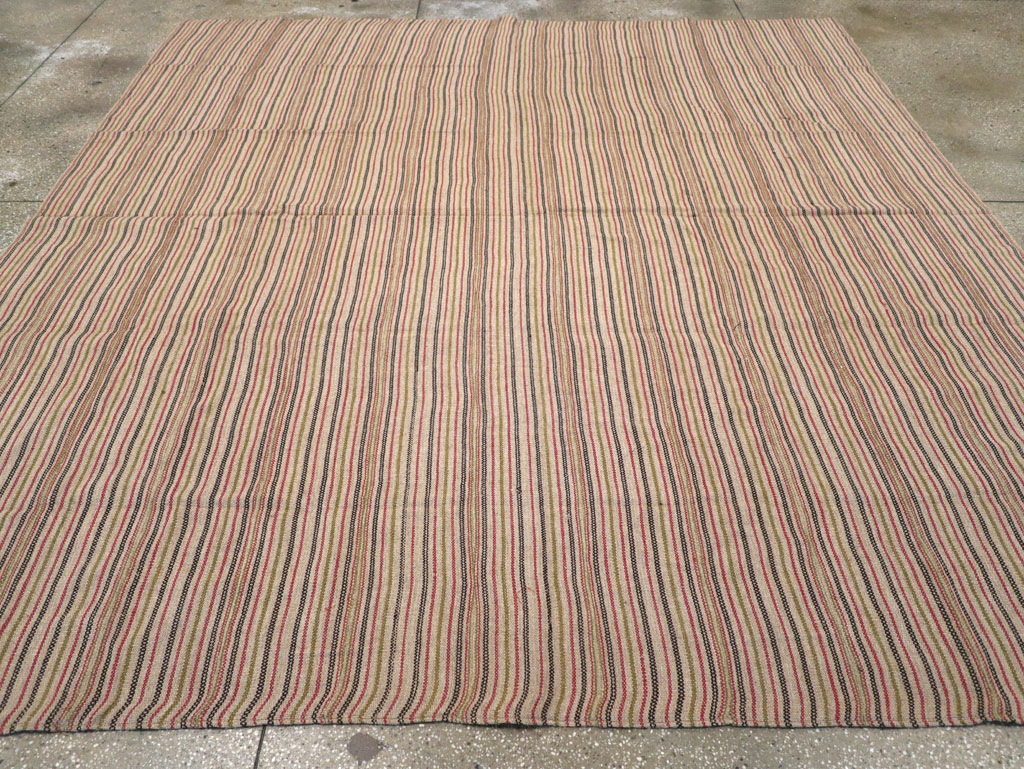 Vintage Turkish Flatweave Kilim Square Room Size Carpet, No.31534 - Galerie Shabab