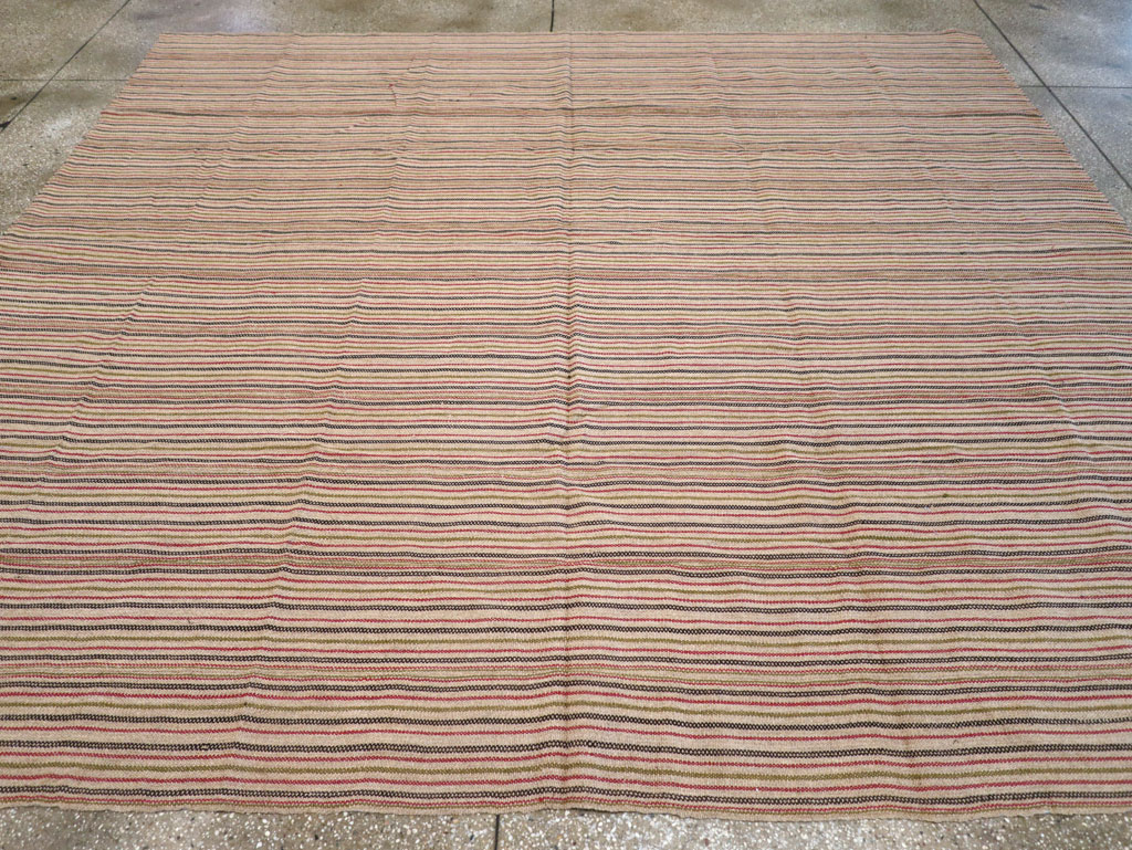 Vintage Turkish Flatweave Kilim Square Room Size Carpet, No.31534 - Galerie Shabab