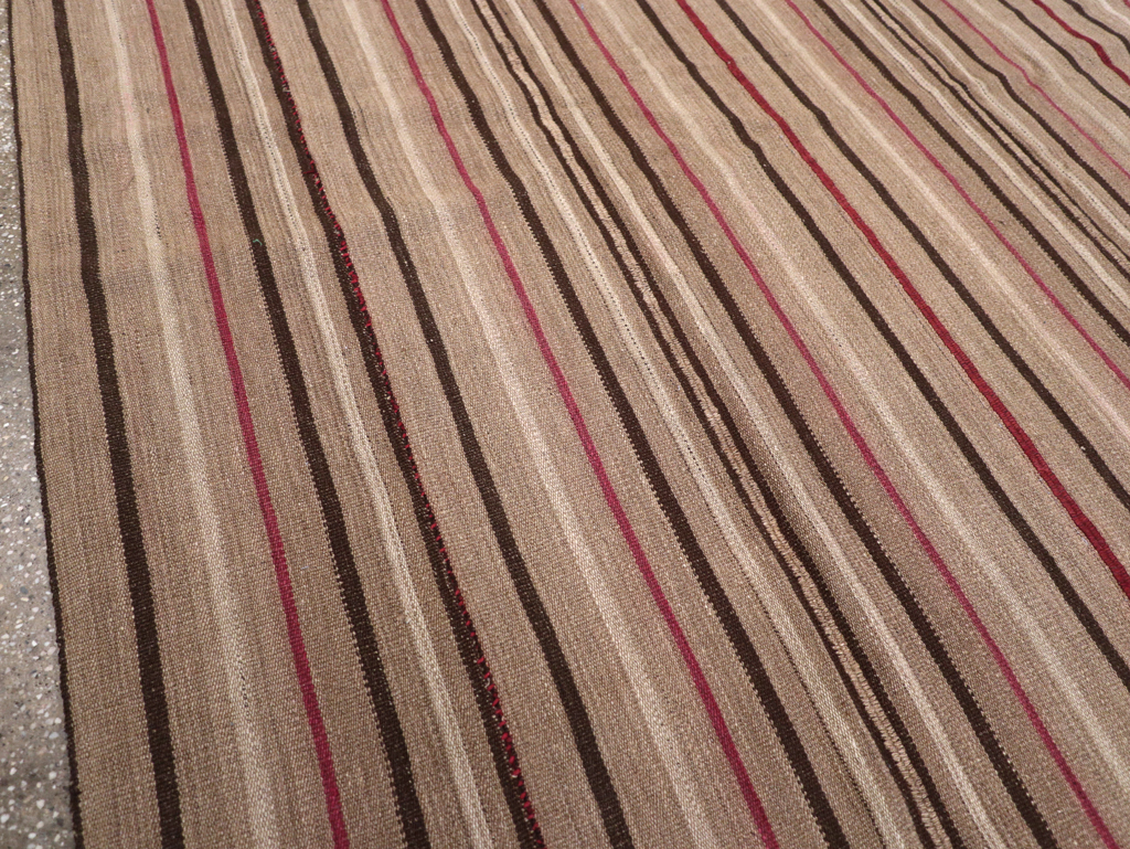 Vintage Turkish Flatweave Kilim Small Room Size Carpet, No.31536 - Galerie Shabab
