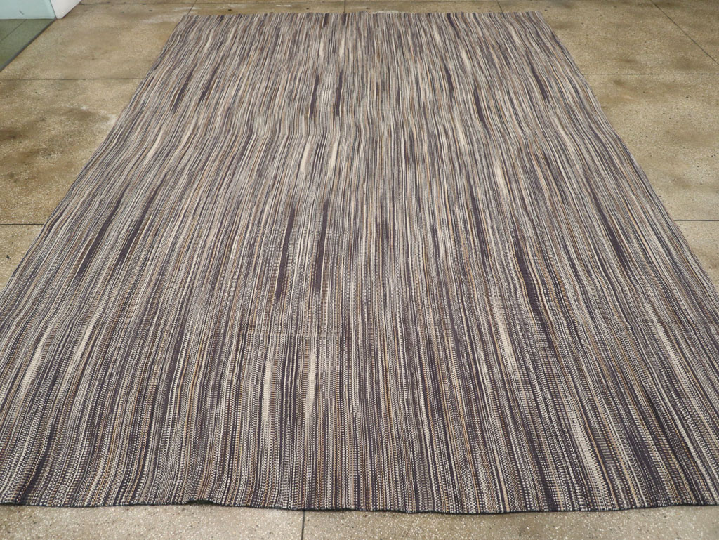 Modern Turkish Flatweave Kilim Room Size Carpet, No.31539 - Galerie Shabab