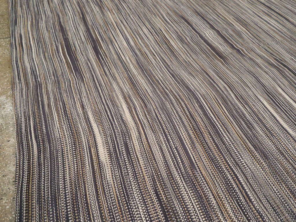 Modern Turkish Flatweave Kilim Room Size Carpet, No.31539 - Galerie Shabab