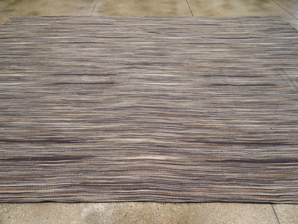 Modern Turkish Flatweave Kilim Room Size Carpet, No.31539 - Galerie Shabab