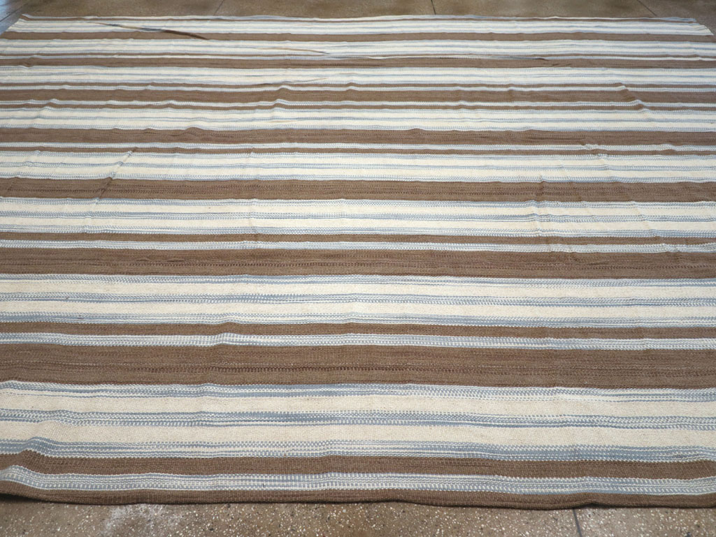 Modern Turkish Flatweave Kilim Large Carpet, No.31542 - Galerie Shabab