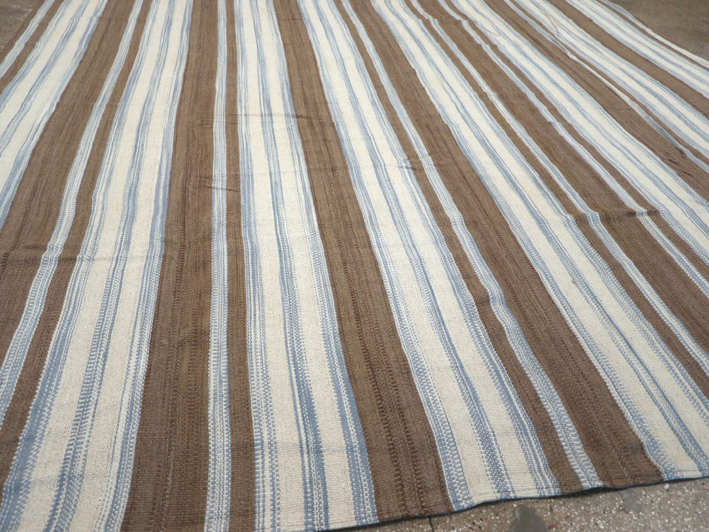 Modern Turkish Flatweave Kilim Large Carpet, No.31542 - Galerie Shabab