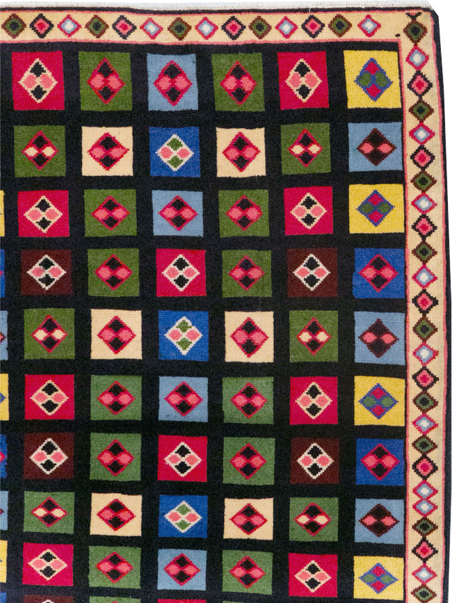 Vintage Persian Mahal Throw Rug, No.31548 - Galerie Shabab