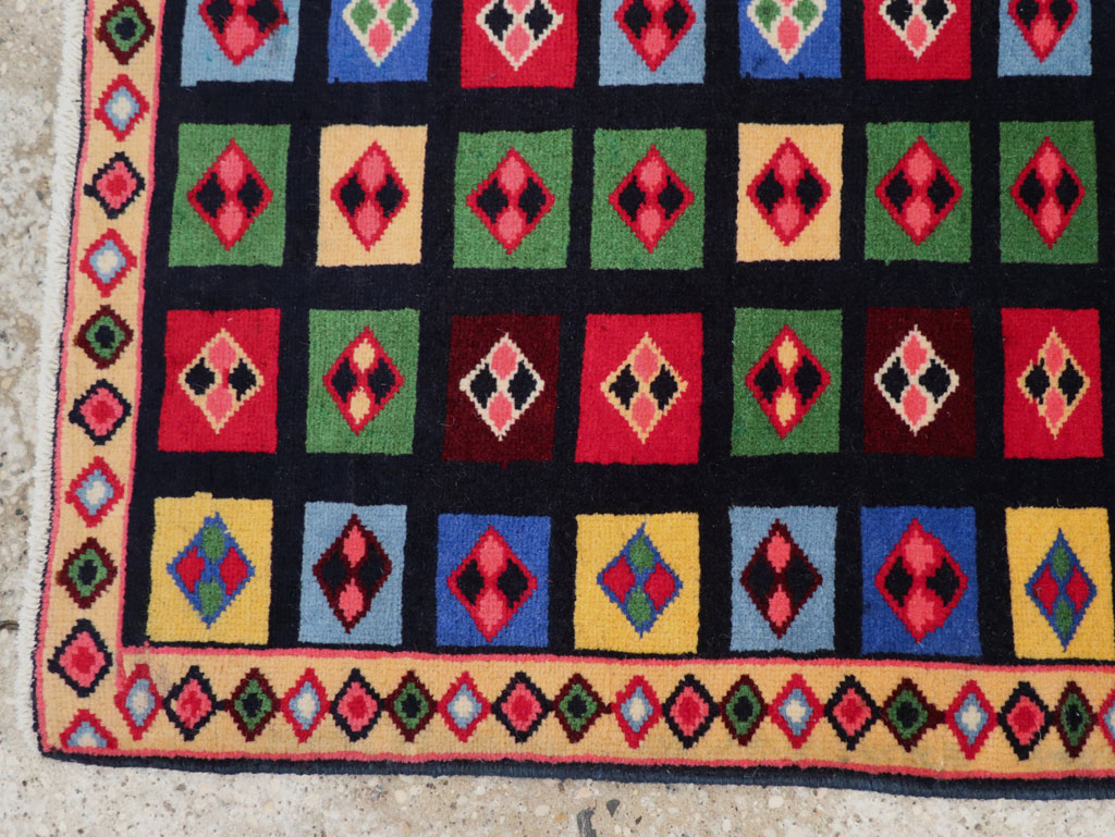 Vintage Persian Mahal Throw Rug, No.31548 - Galerie Shabab