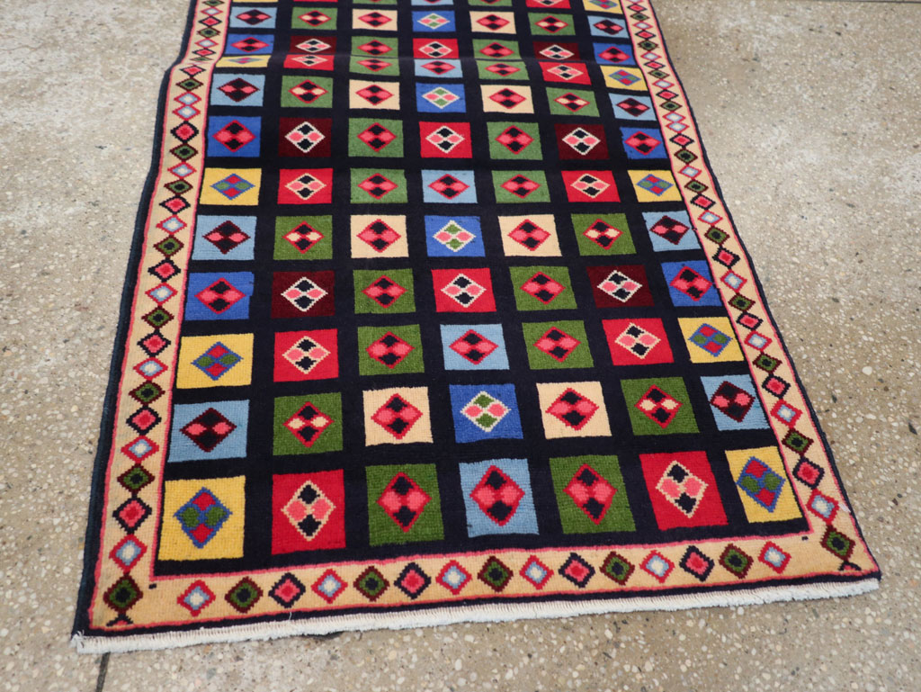 Vintage Persian Mahal Throw Rug, No.31548 - Galerie Shabab