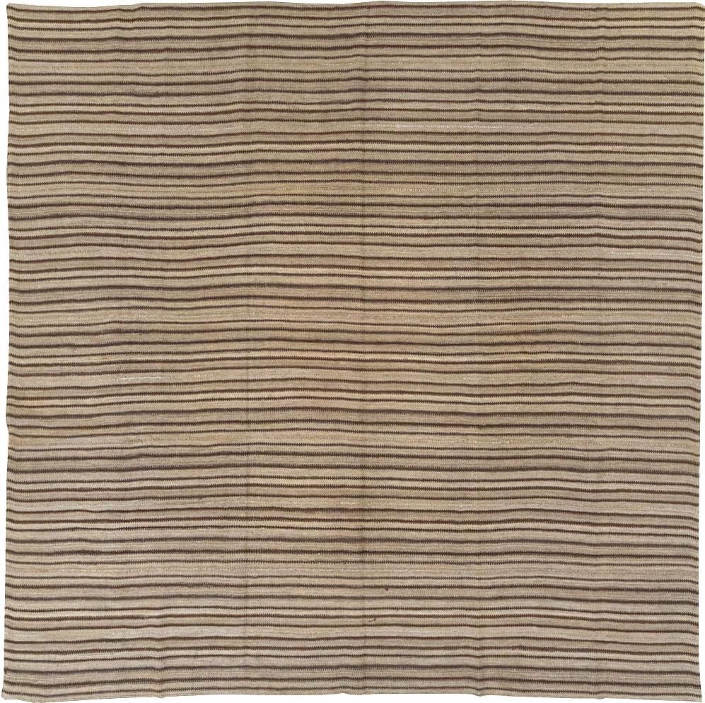 Vintage Turkish Flatweave Kilim Square Room Size Carpet, No.31549 - Galerie Shabab