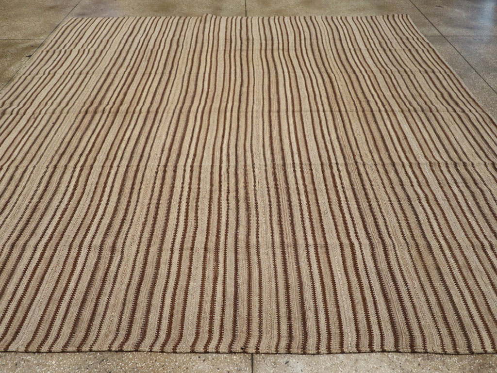 Vintage Turkish Flatweave Kilim Square Room Size Carpet, No.31549 - Galerie Shabab