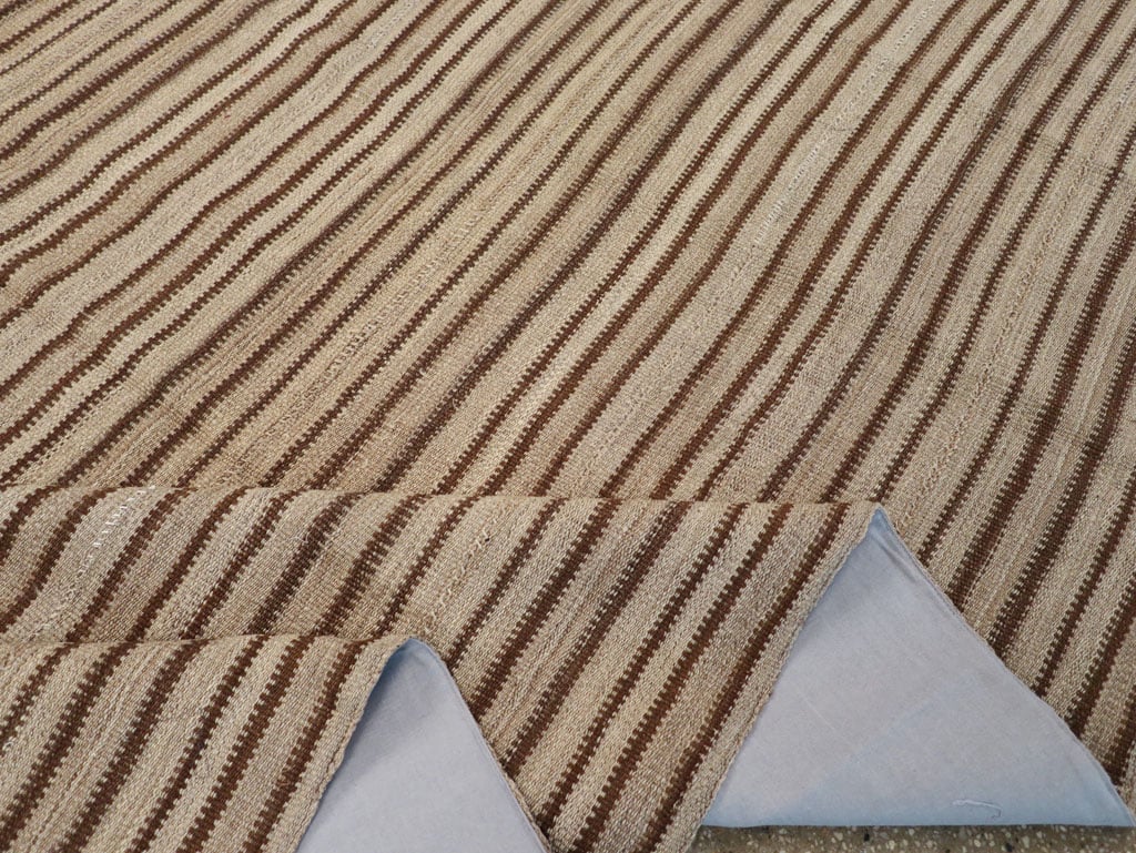 Vintage Turkish Flatweave Kilim Square Room Size Carpet, No.31549 - Galerie Shabab