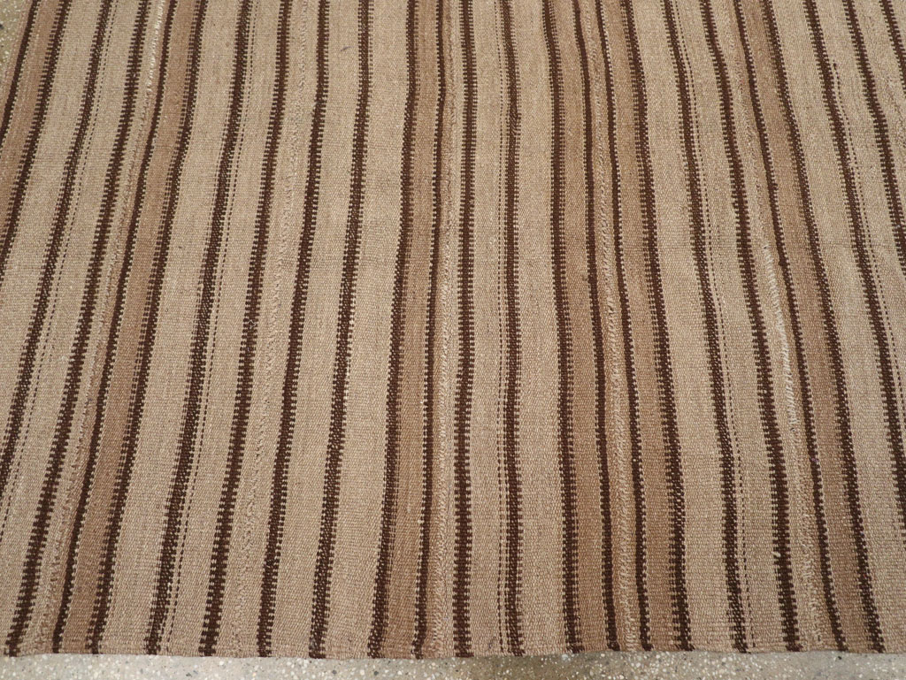 Vintage Turkish Flatweave Kilim Square Room Size Carpet, No.31550 - Galerie Shabab