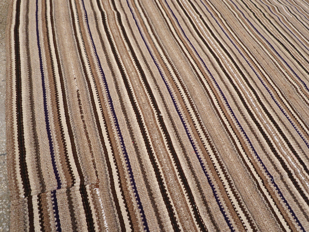 Vintage Turkish Flatweave Kilim Small Room Size Carpet, No.31551 - Galerie Shabab