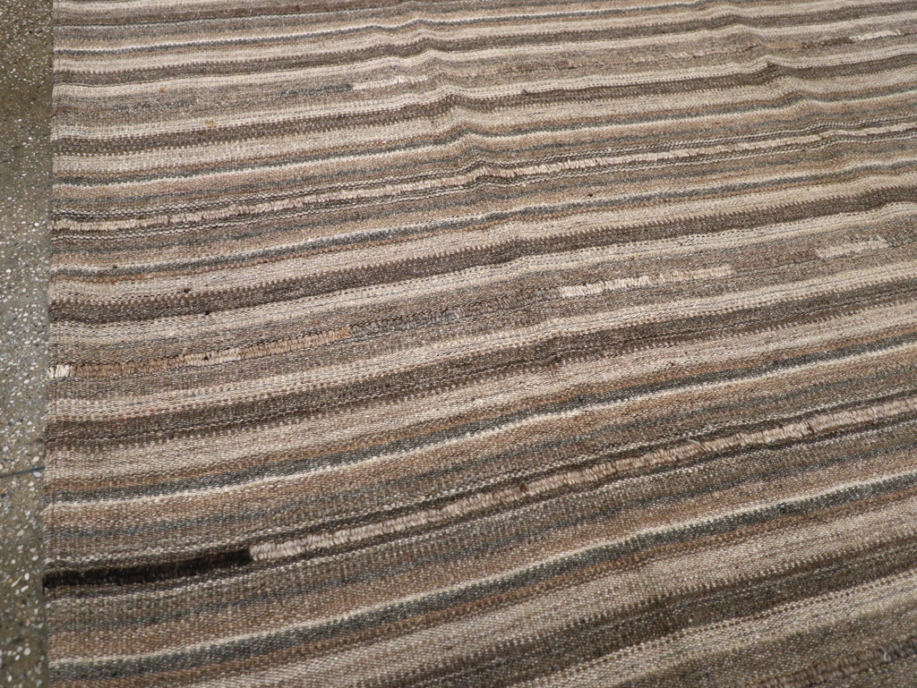 Vintage Turkish Flatweave Kilim Small Room Size Carpet, No.31553 - Galerie Shabab