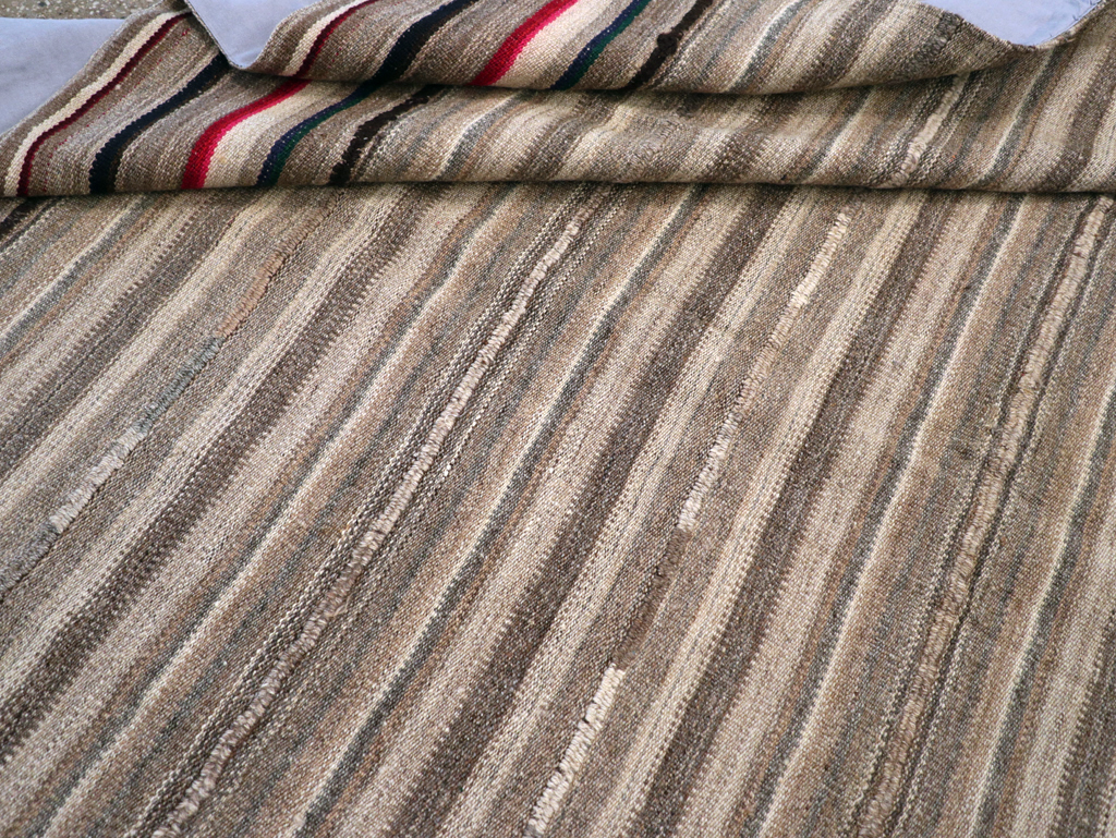 Vintage Turkish Flatweave Kilim Small Room Size Carpet, No.31553 - Galerie Shabab