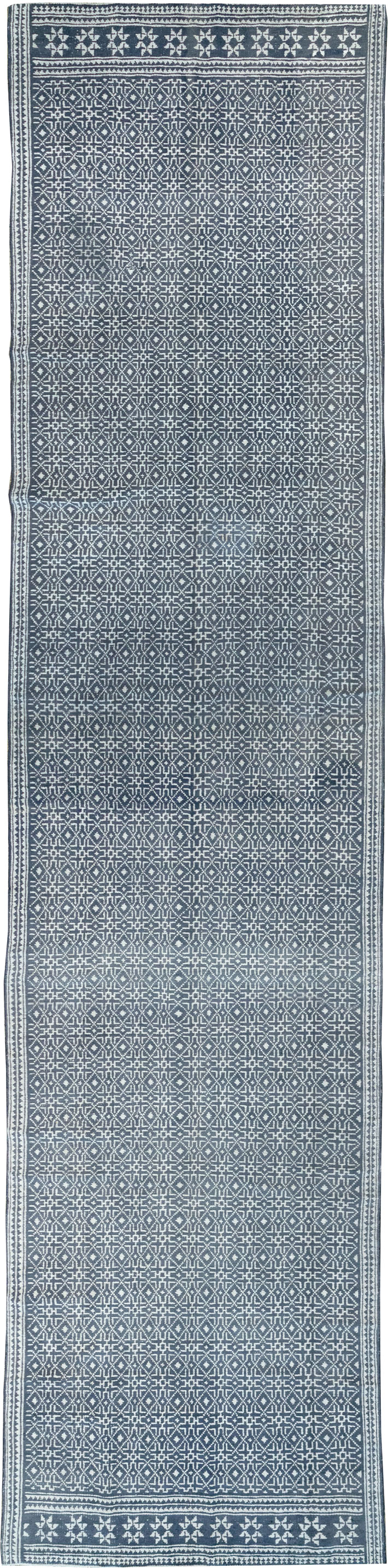 Vintage Persian Flatweave Long and Narrow Gallery Carpet, No.31557 - Galerie Shabab
