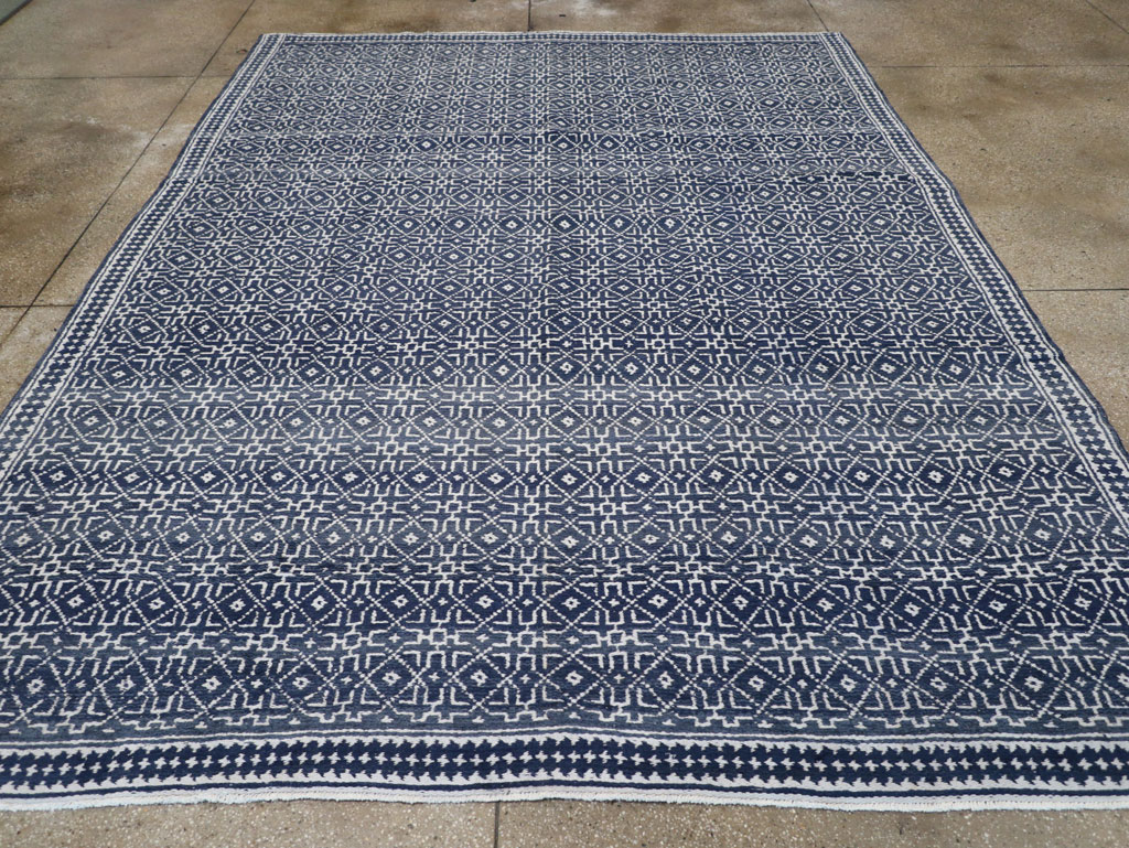 Vintage Persian Flatweave Room Size Carpet, No.31558 - Galerie Shabab