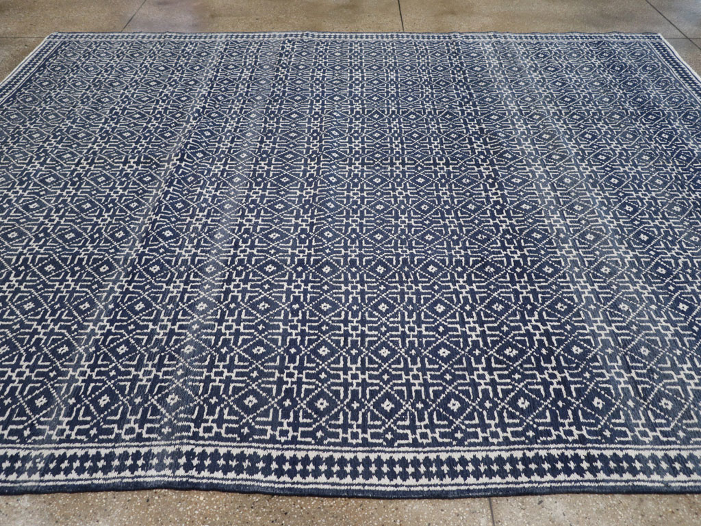 Vintage Persian Flatweave Room Size Carpet, No.31558 - Galerie Shabab
