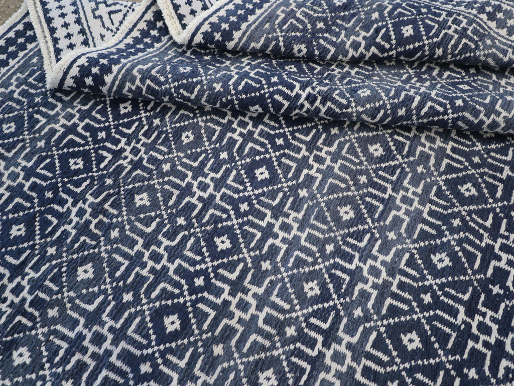 Vintage Persian Flatweave Room Size Carpet, No.31558 - Galerie Shabab