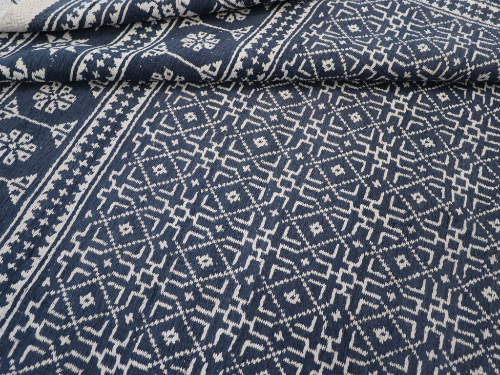 Vintage Persian Flatweave Kilim Large Carpet, No.31559 - Galerie Shabab