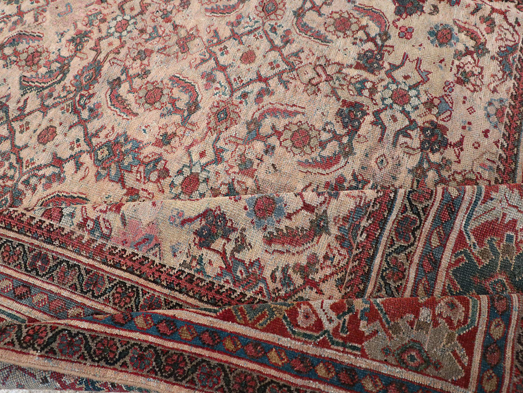 Antique Persian Mahal Accent Carpet, No.31572 - Galerie Shabab