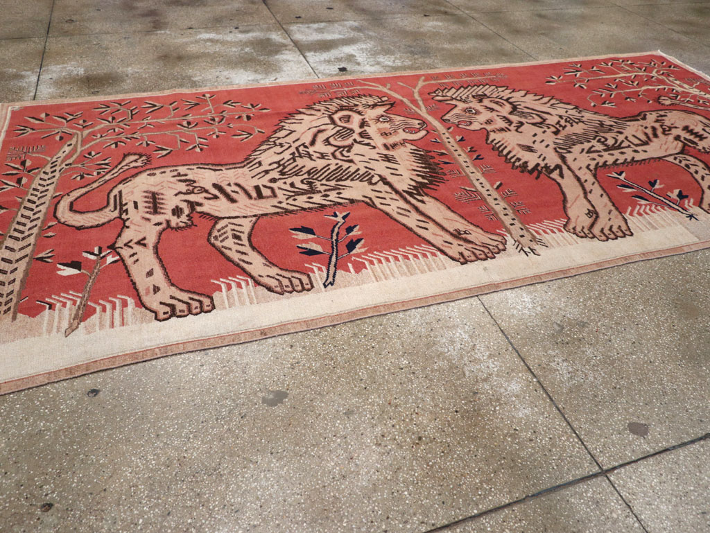 Antique Pictorial Khotan Rug, No.31574 - Galerie Shabab