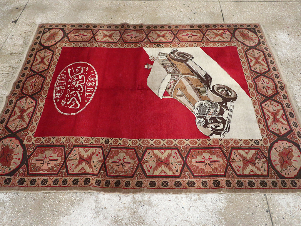 Vintage Persian Sivas Pictorial Accent Rug, No.31579 - Galerie Shabab