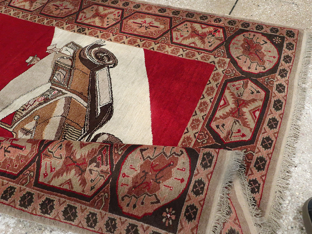 Antique Turkish Sivas Pictorial Accent Rug, No.31579 - Galerie Shabab